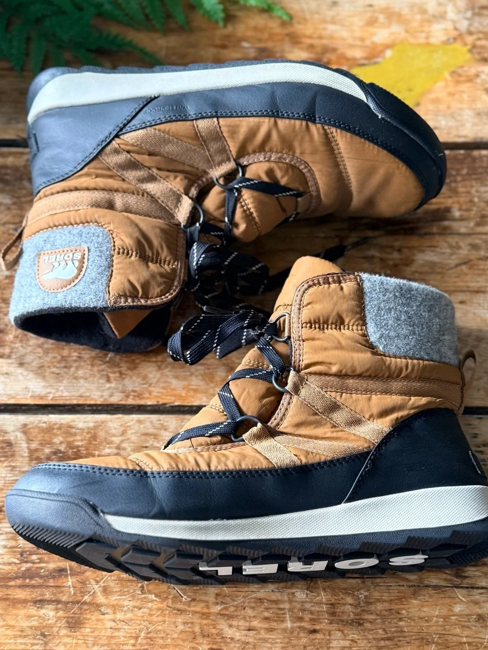 Sorel Camel and Black Lace-Up Winter Ankle Boots